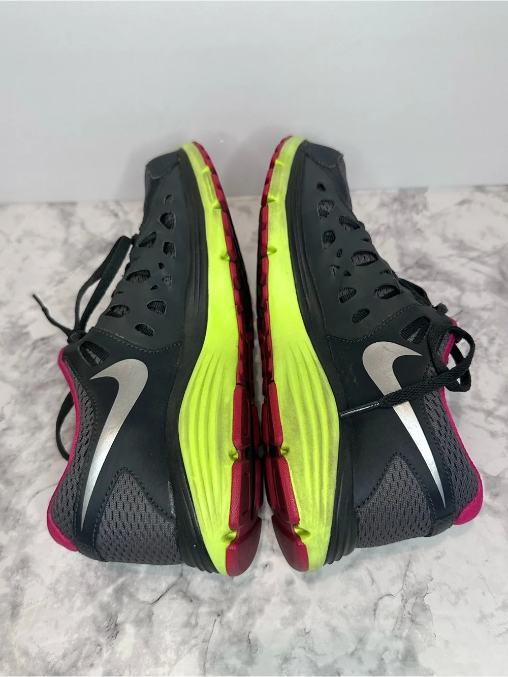 Nike Dual Fusion Run 2 Women’s Size 9 Black Pink Volt Running Shoes